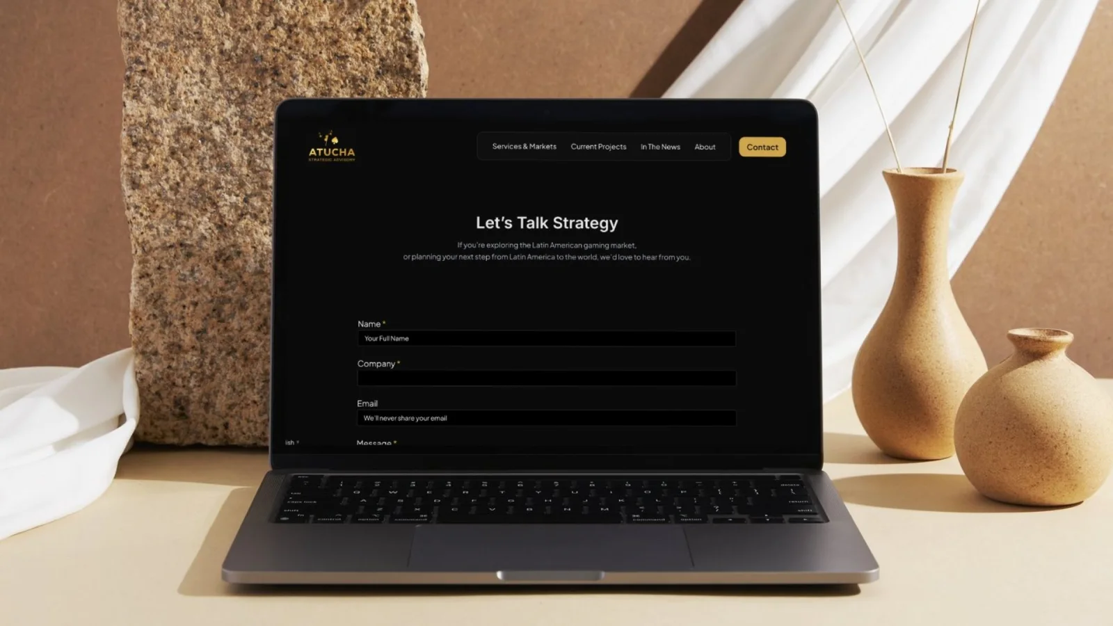 Detalle de la experiencia web de Atucha Strategic Advisory